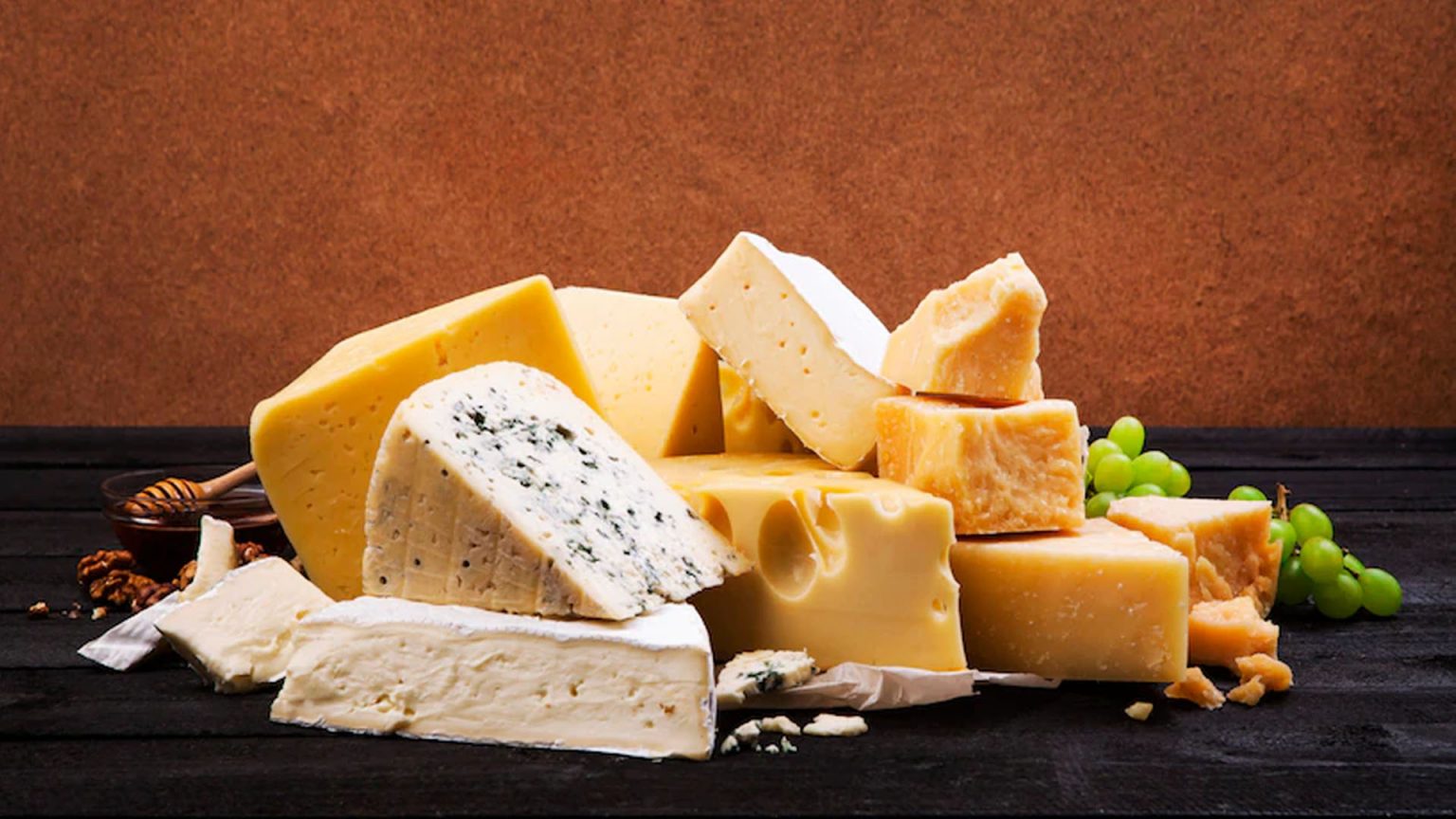 Cheese Types and Nutrition NutritionFact.in