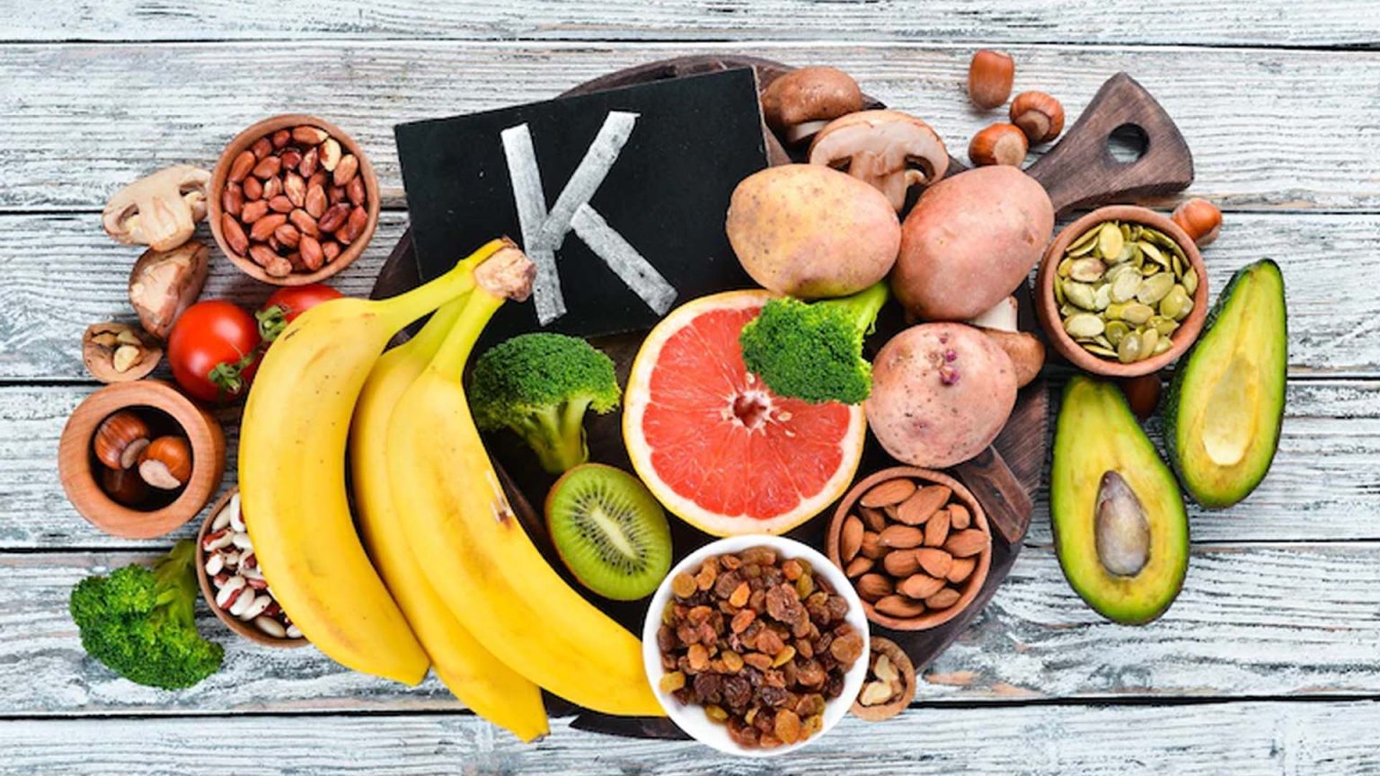 Potassium Benefits, Sources and Risk of Too Much Intake NutritionFact.in