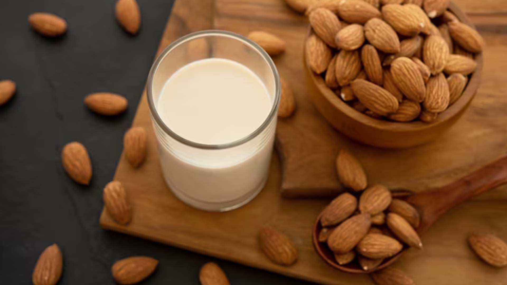 Almond Milk: Nutrition, Health Benefits and Uses