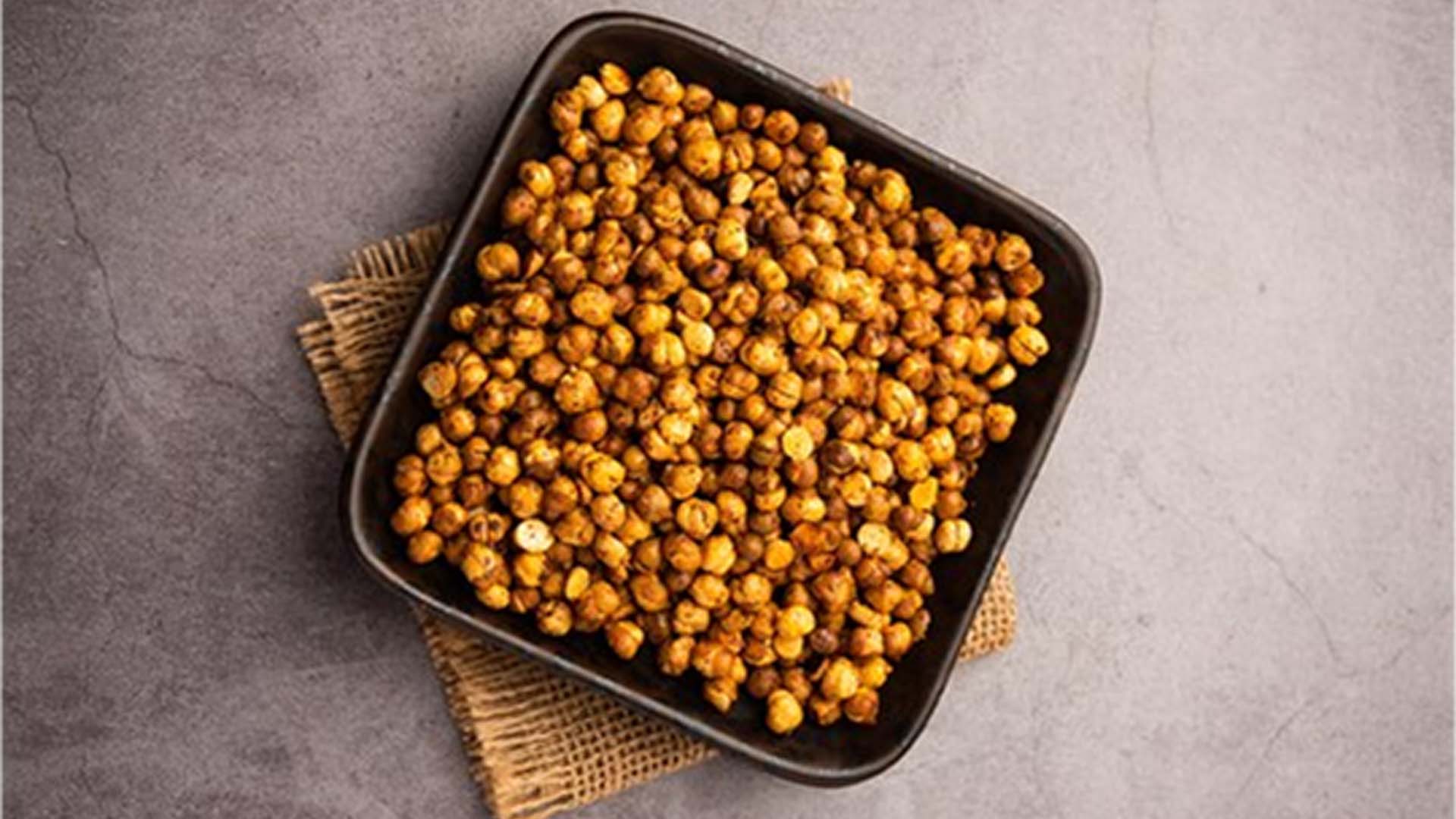 What are the Nutrition Facts of Roasted Chana Per 100g?