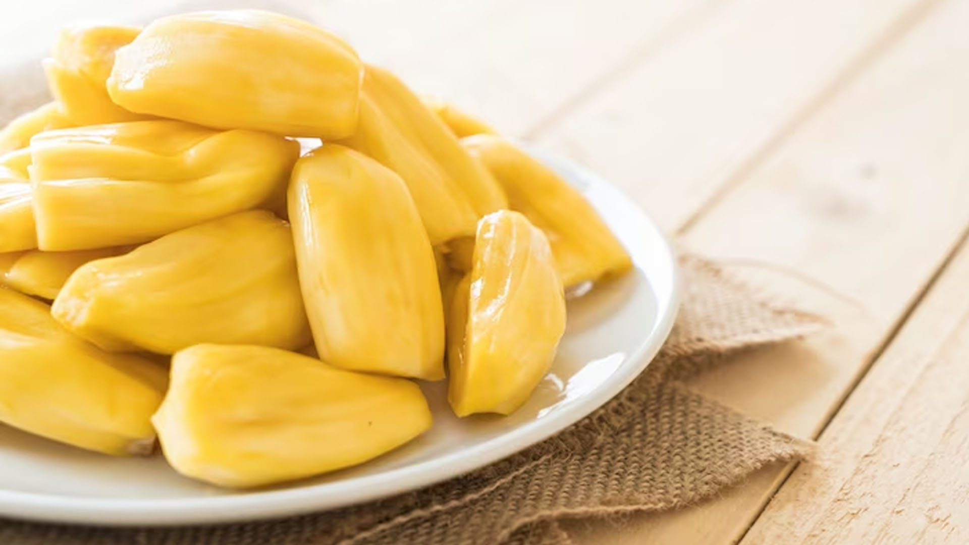 What Are The Health Benefits of Consuming Boiled Jackfruit Seeds?