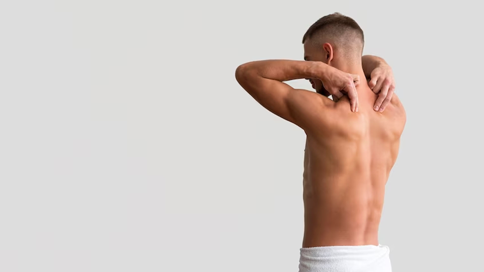 What Are The Health Benefits of Keeping The Spine Erectly?