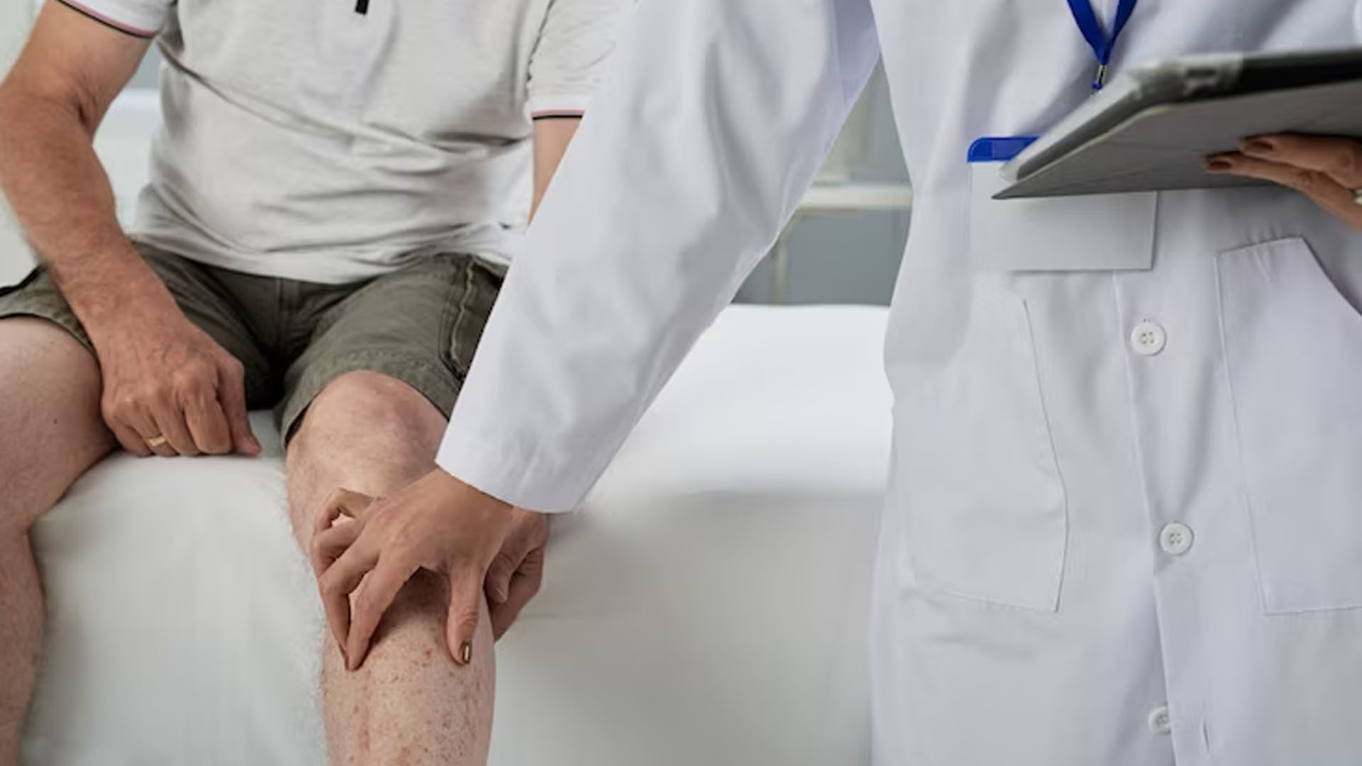 What are the Symptoms of Bone Cancer in Knee?
