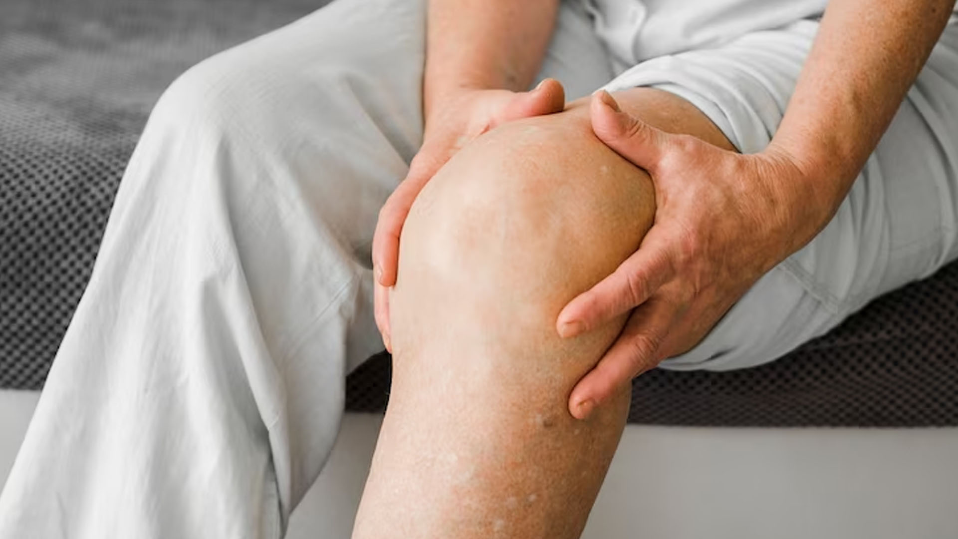 What are the Symptoms of Rheumatoid Arthritis?