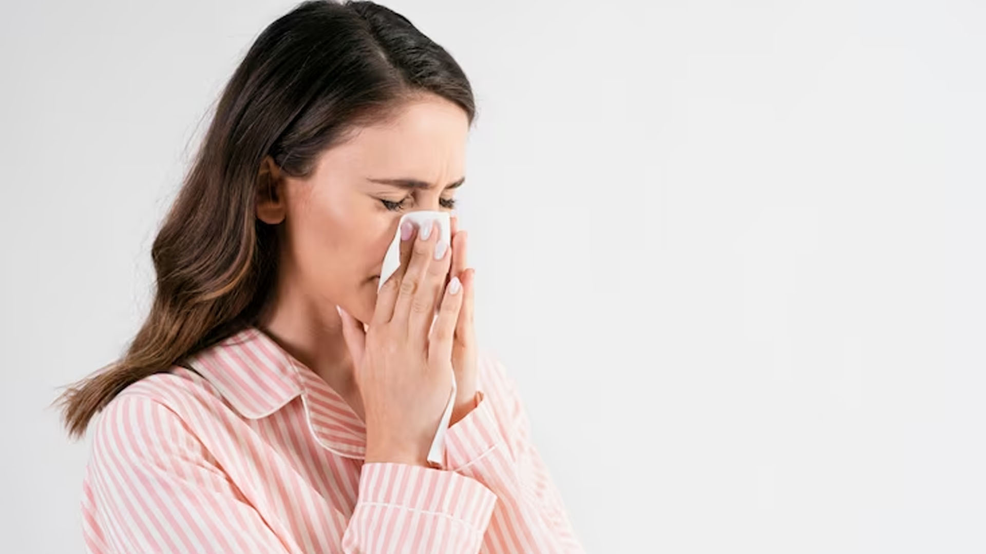 What are the Symptoms of Sneezing?
