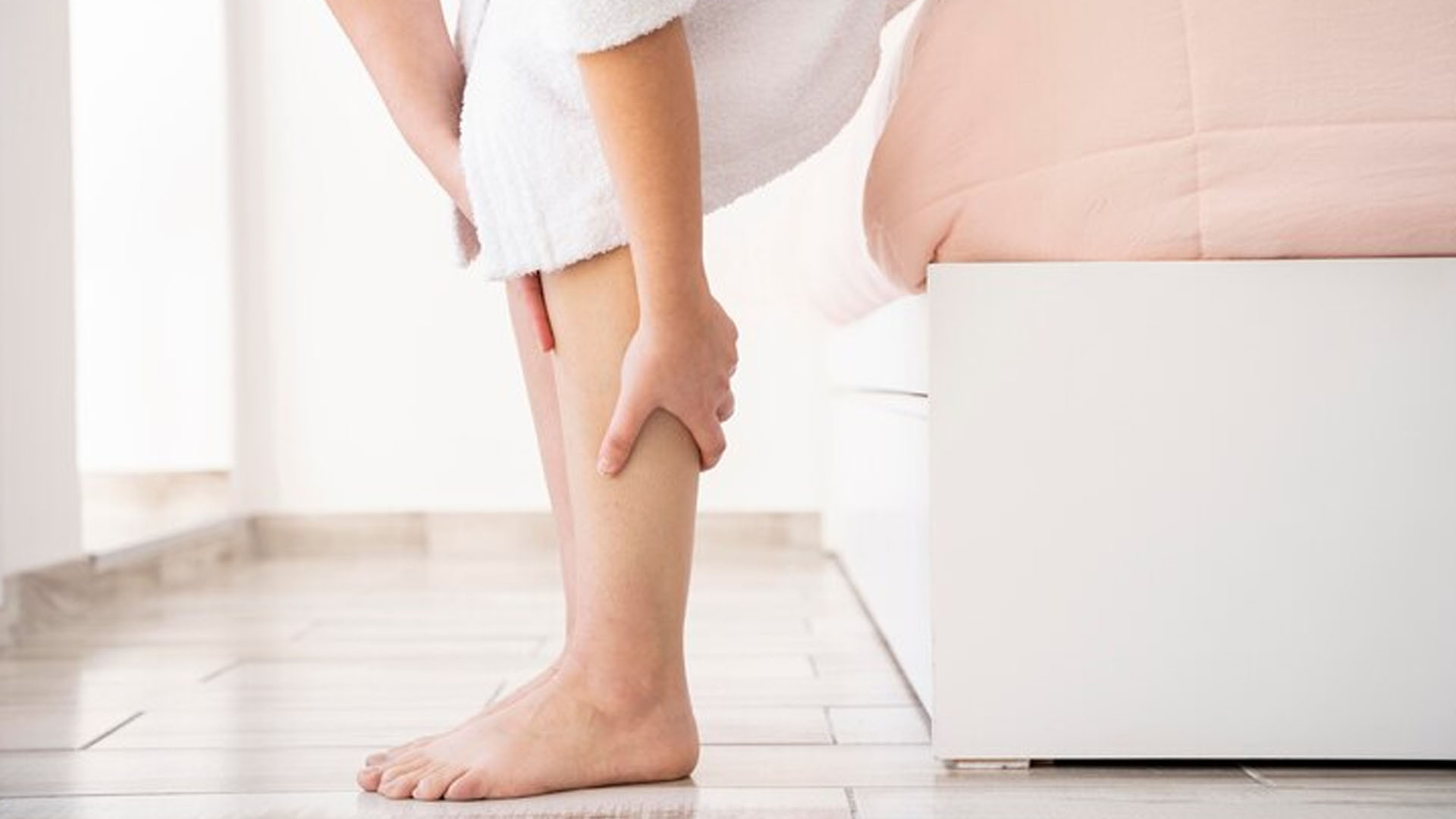 What are the Symptoms of a Clot in the Leg?