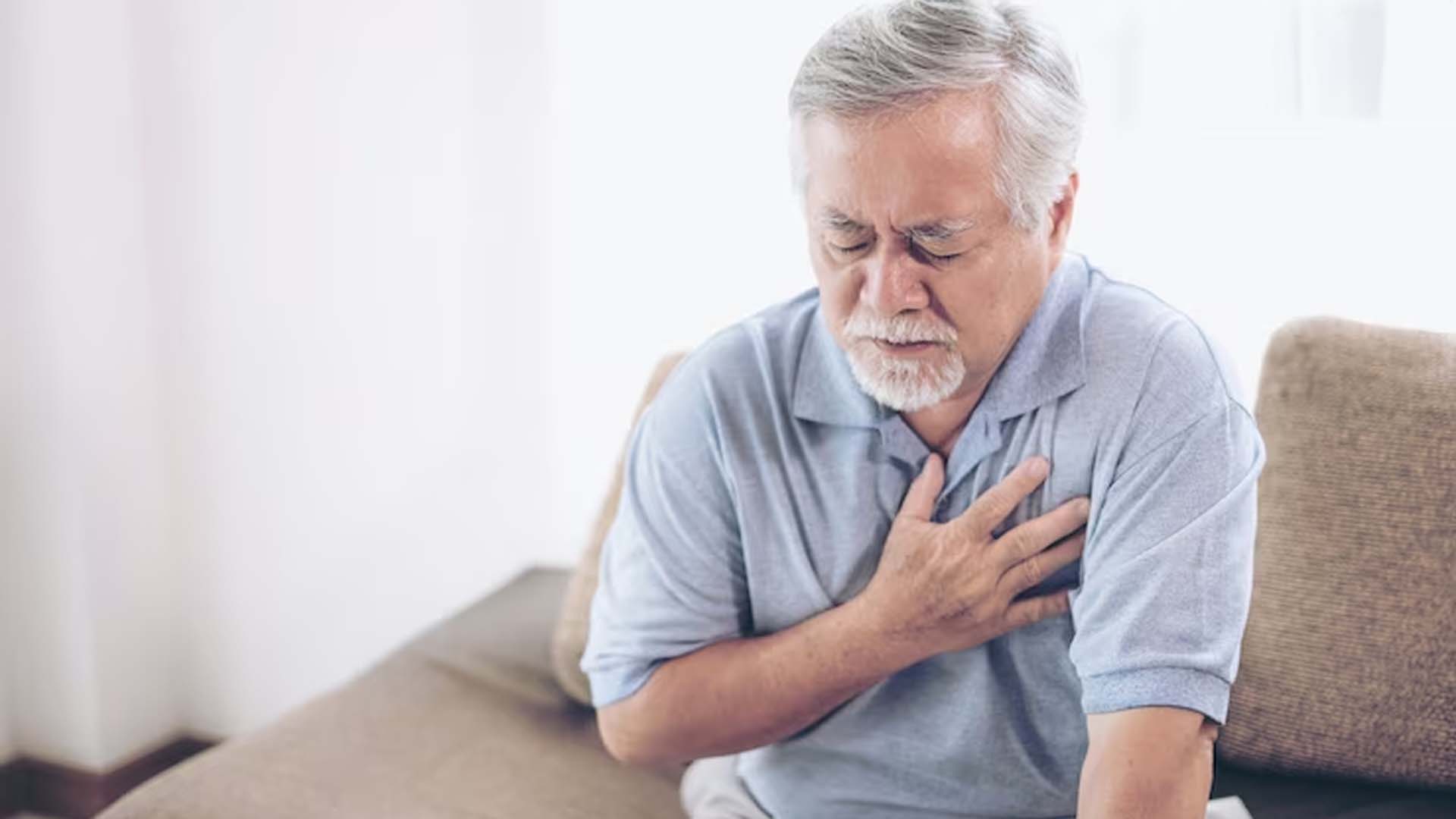 Elderly person with Heart Attack
