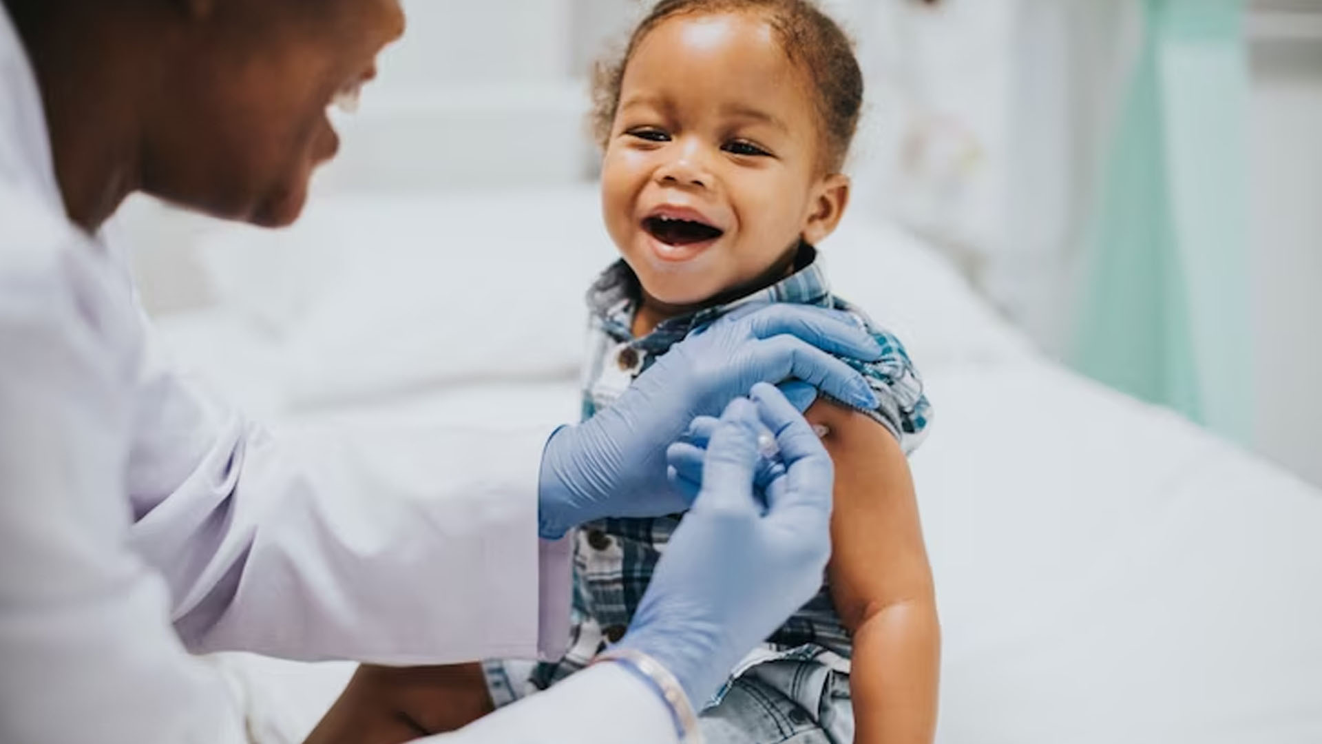 What are the First Symptoms of Polio?