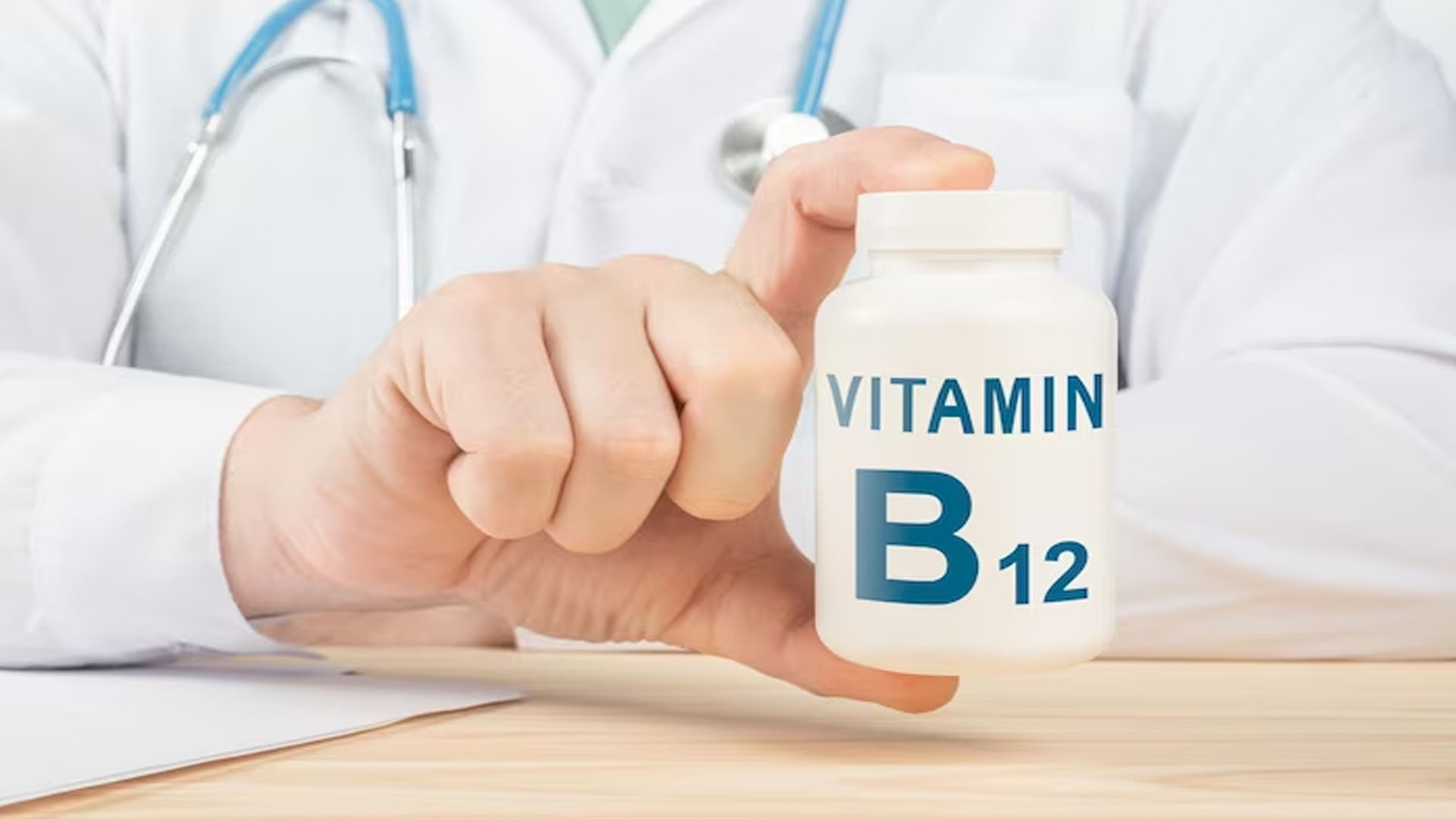 What are the Symptoms of Vitamin B12 Deficiency in Adults?
