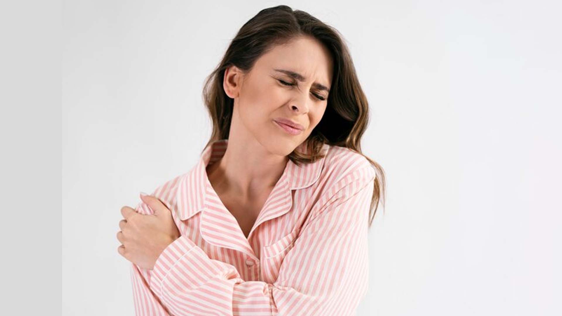 Women with Shoulder Muscle Cramp