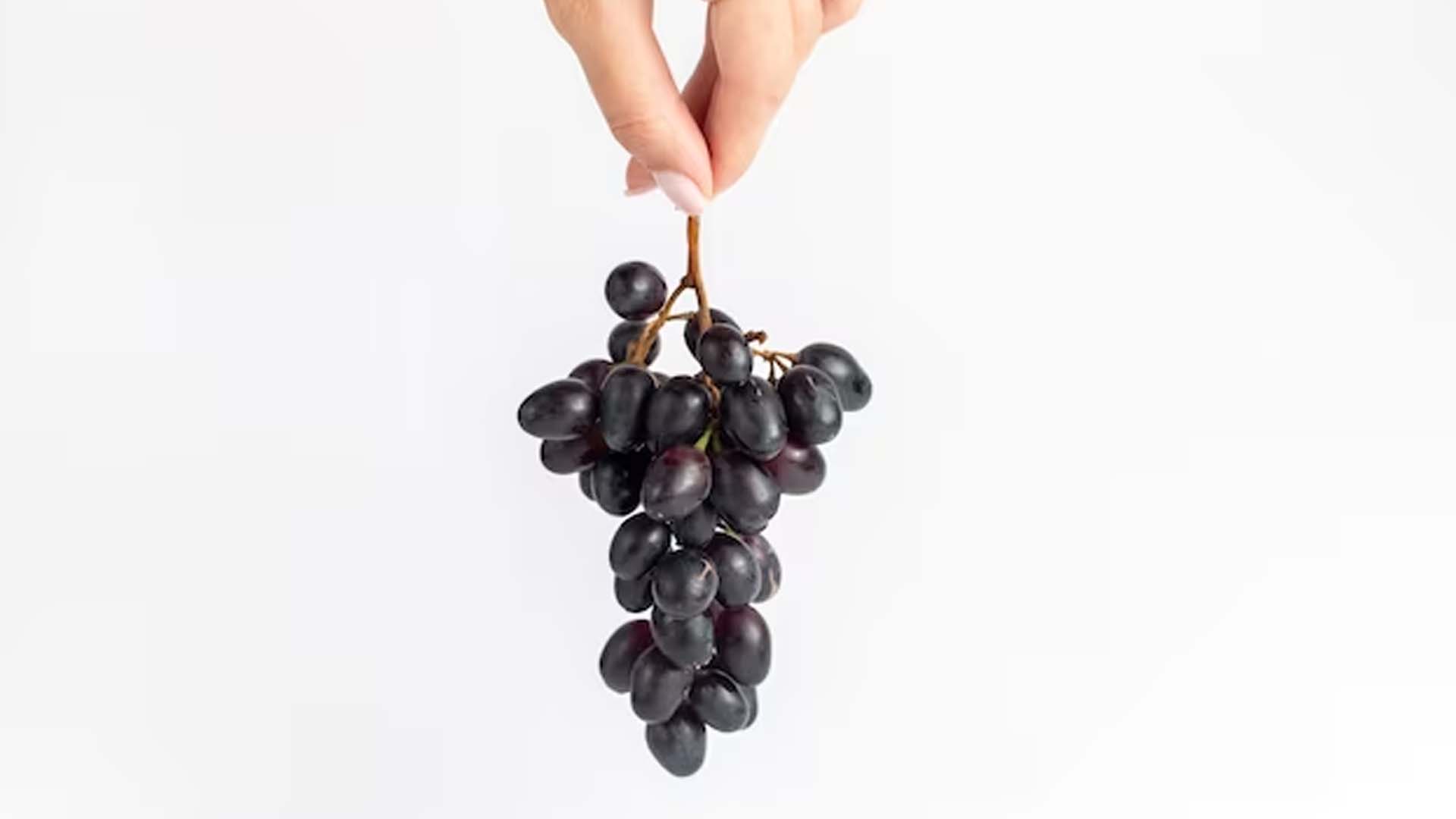 Black Grapes