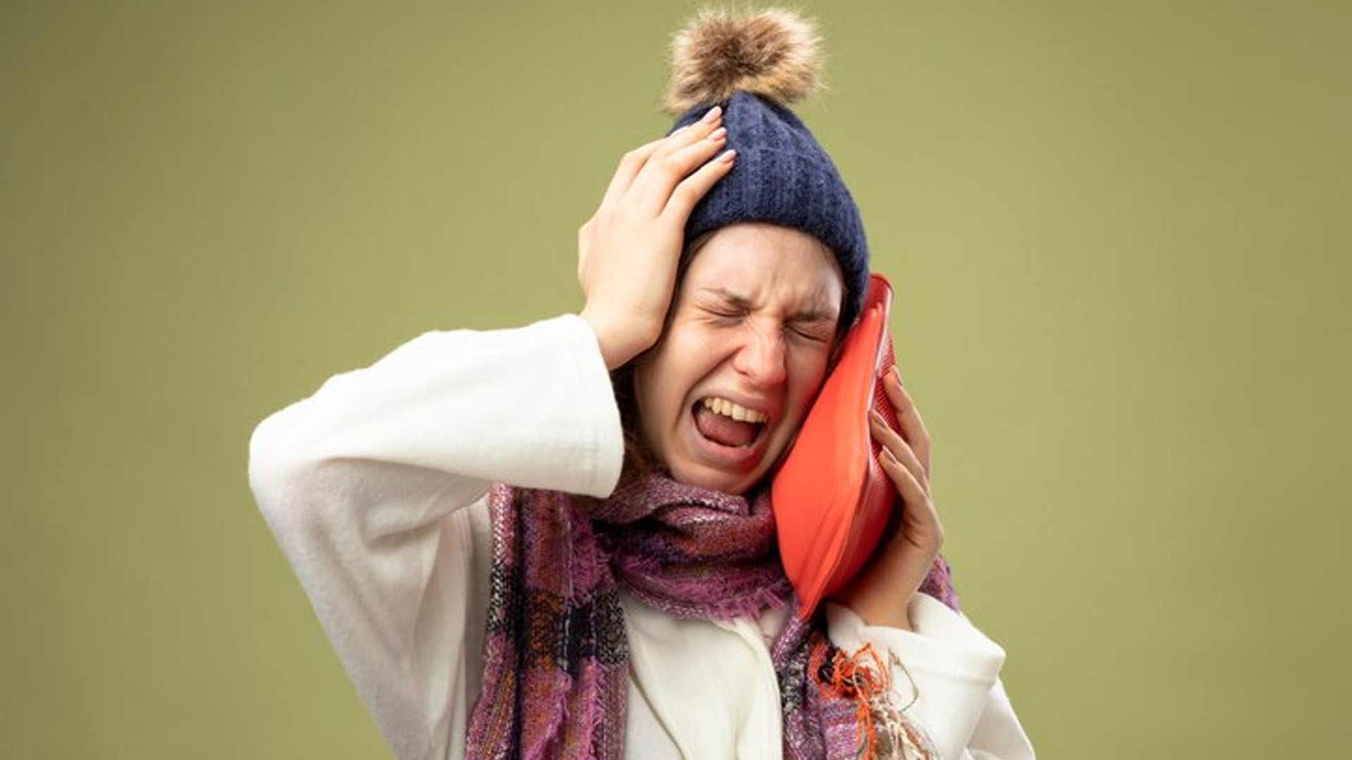 What are the Home Remedies for Ear pain due to Cold?