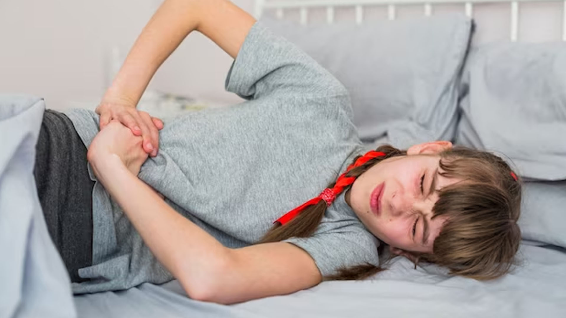 What are the Home Remedies to reduce Stomach Pain in Children?