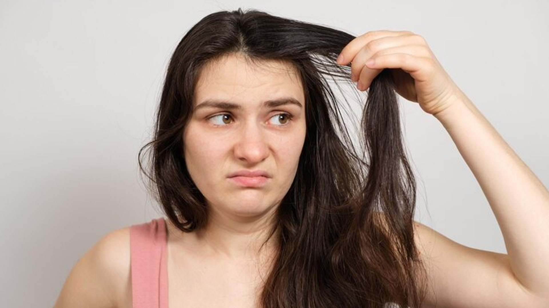 What are the Home Remedies for Oily Hair?