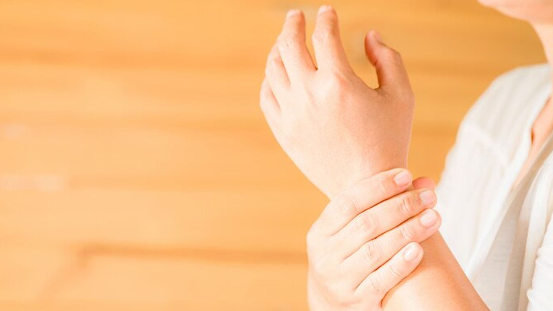 What are the Home Remedies for Wrist Pain?